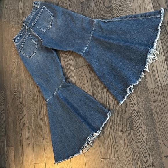 Top shop Moto Dree Flare Flare loose hem bell buttons crop jeans Sz 25 - Picture 16 of 16